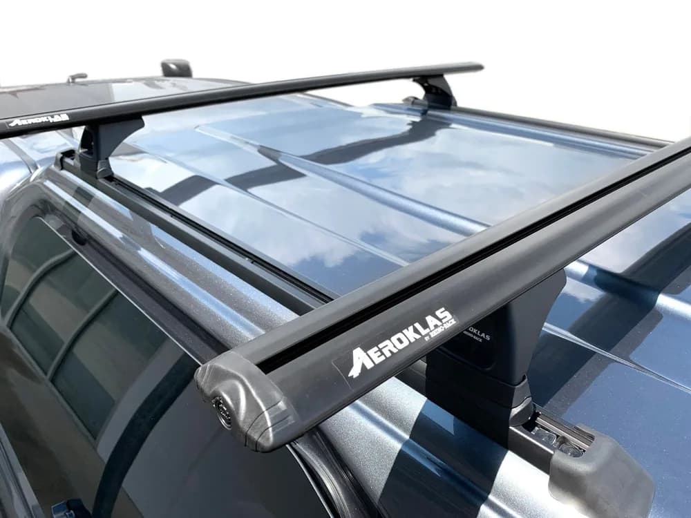 Illustration: AEROKLAS Roof Track roof rack