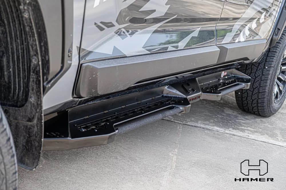 Illustration: HAMER 4x4 SHADOW SERIES side step and running board
