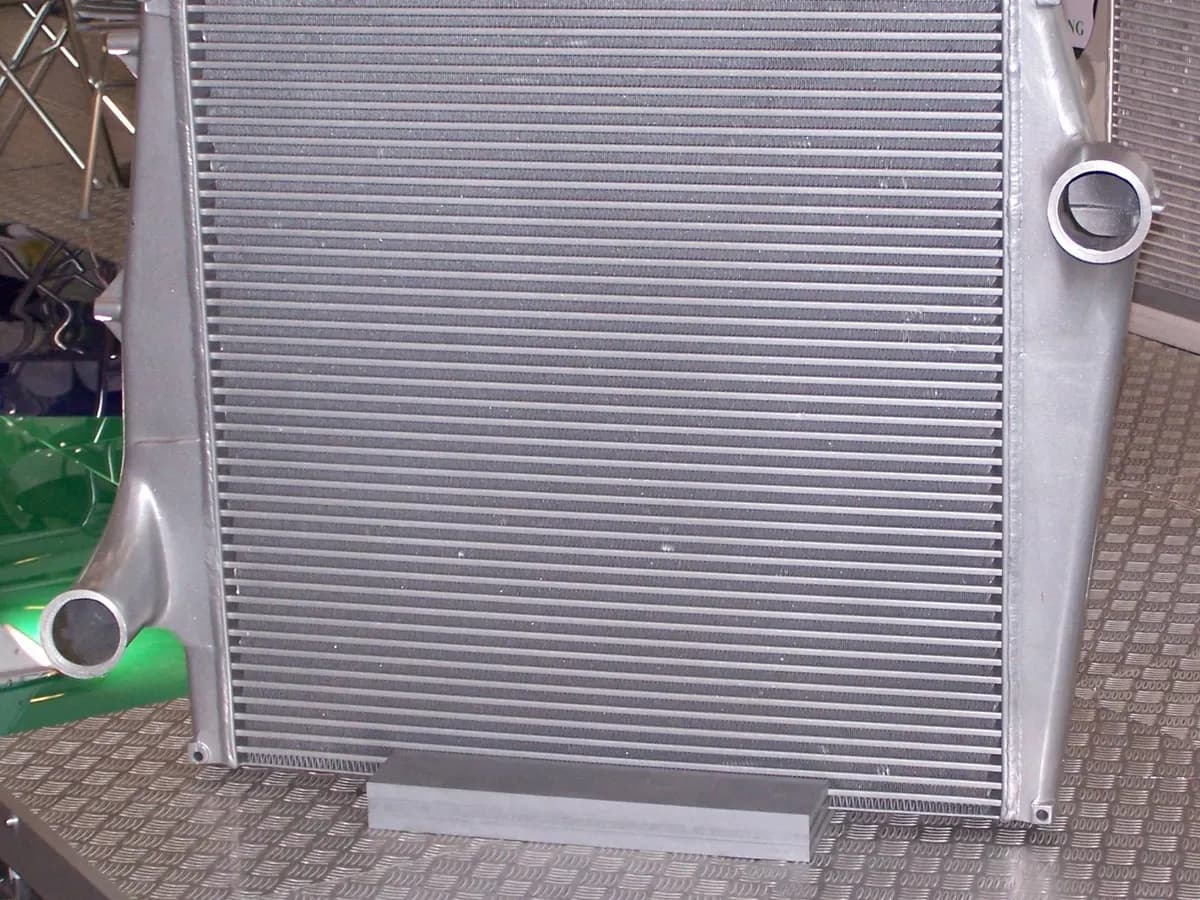 Aluminium radiator core
